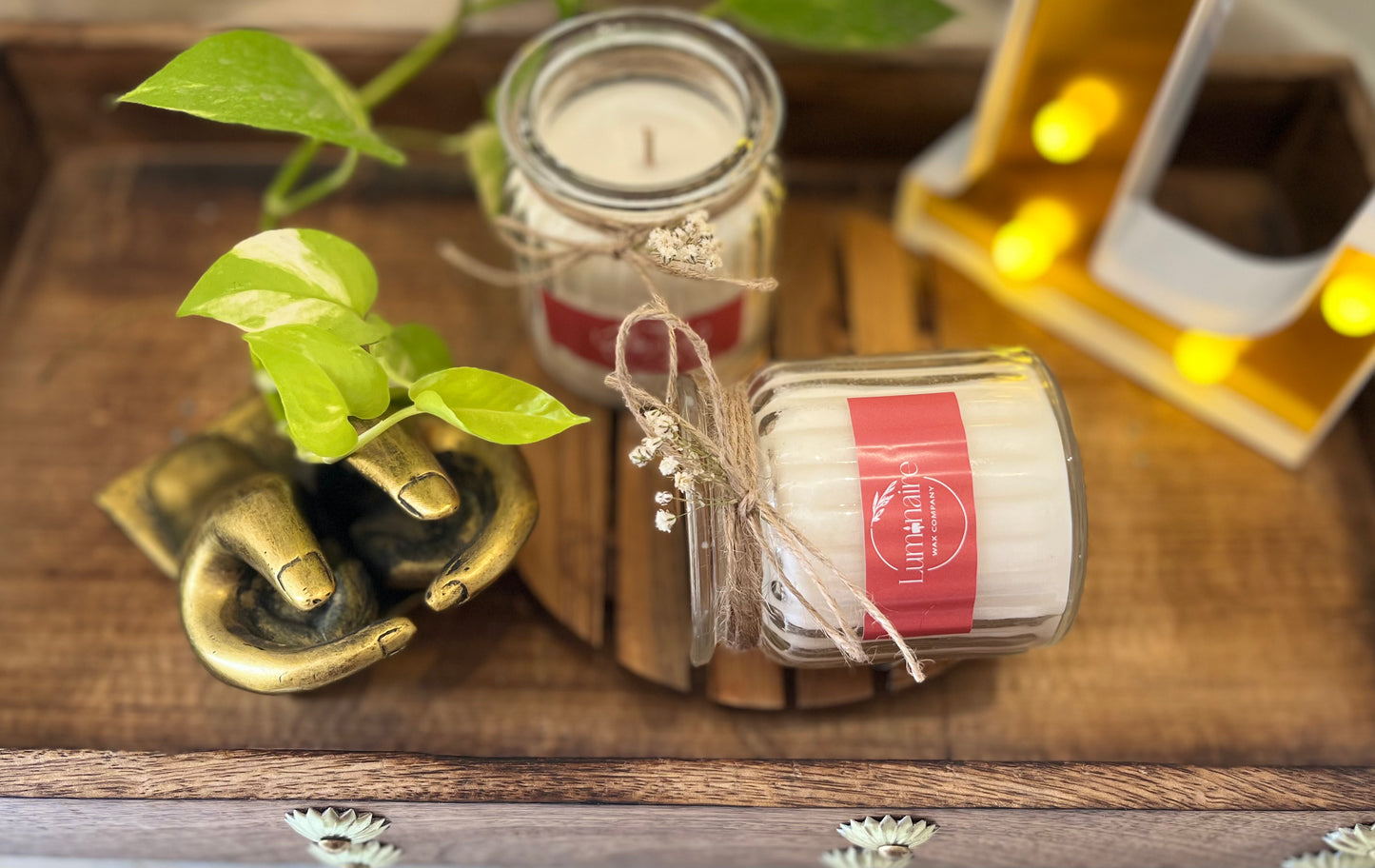 Ribbed glass jar candle